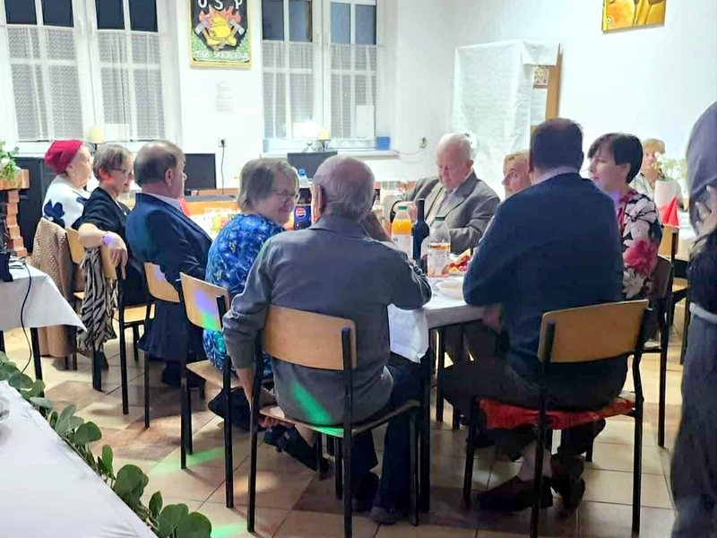 a98719d0-8604-4e5f-8d8e-ad0a2f97f869 (1)