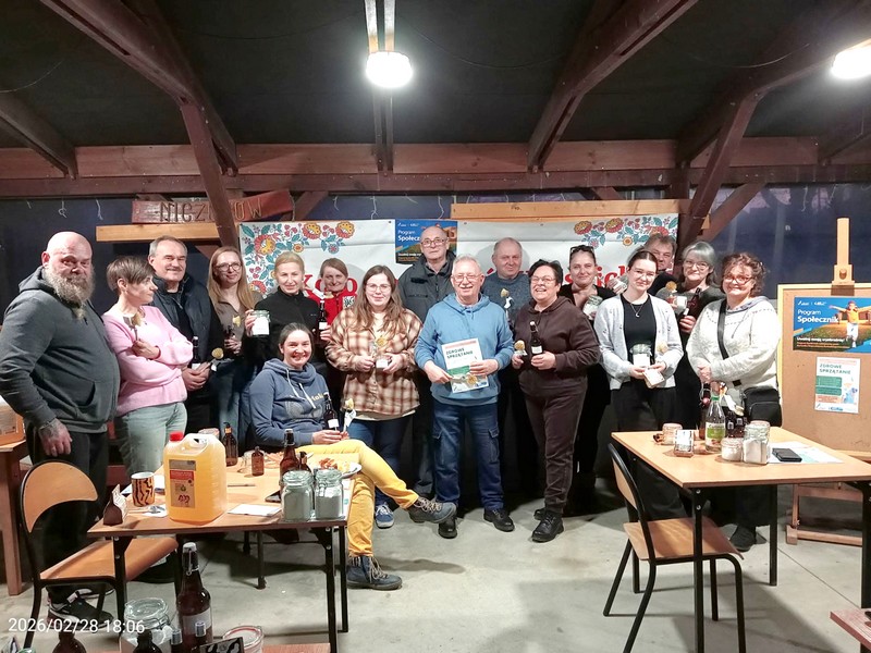 c2d90ead-a074-406a-a275-5deaa55b29af (1)