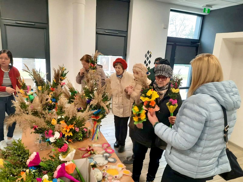 ddc2c32b-10af-4b4e-a4e0-1c9ddf1f0df3