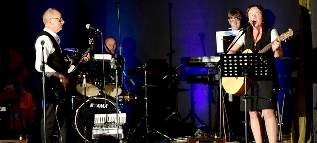 KONCERT GRAMY DLA MAMY W GMINNYM KLUBIE KULTURY